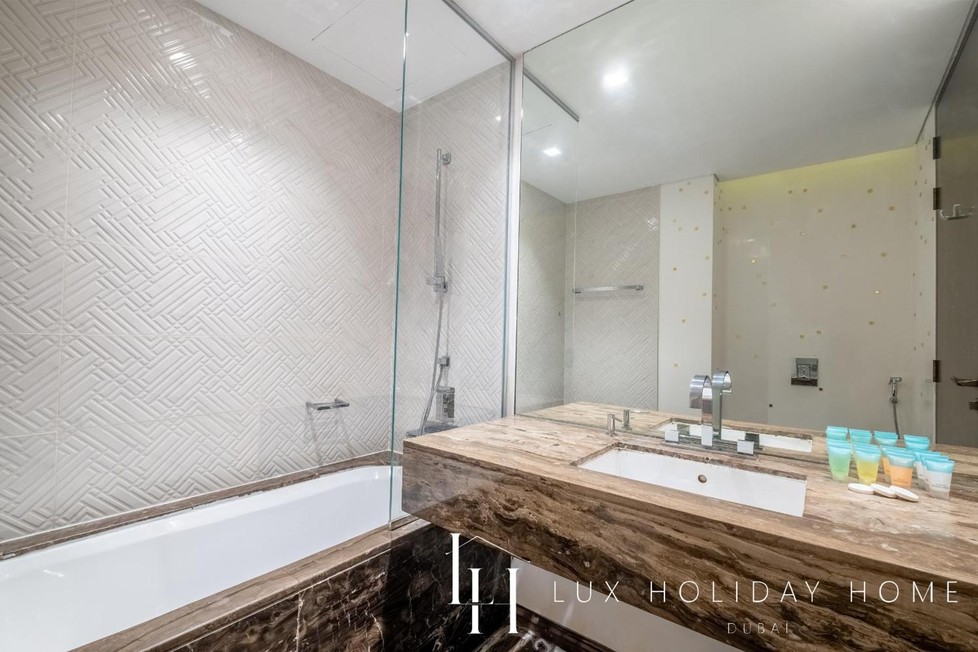 Lux - Lavish Suite With Full Palm Jumeirah View 1 Dubai Luaran gambar
